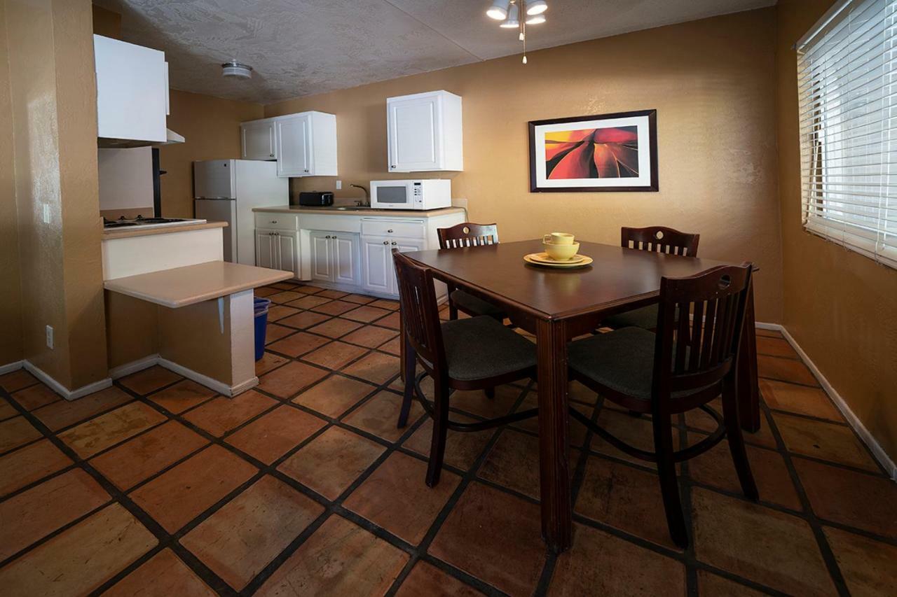 Tuscany Manor Palm Springs Luaran gambar