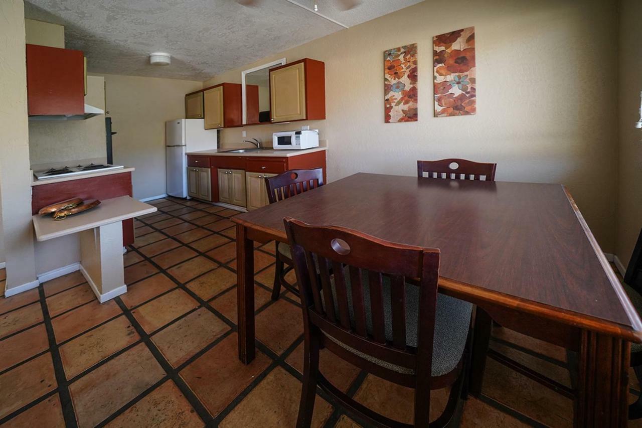 Tuscany Manor Palm Springs Luaran gambar